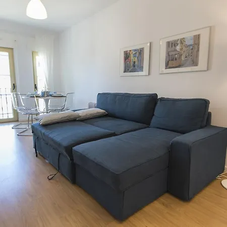 Cozy Central Apartment